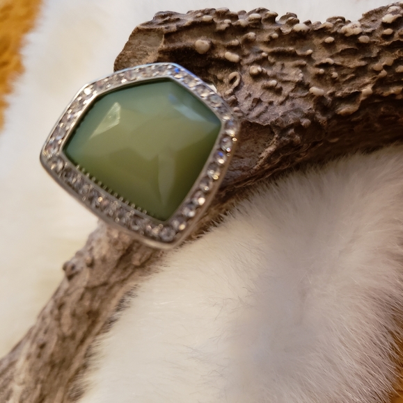 Ring - Picture 3 of 5